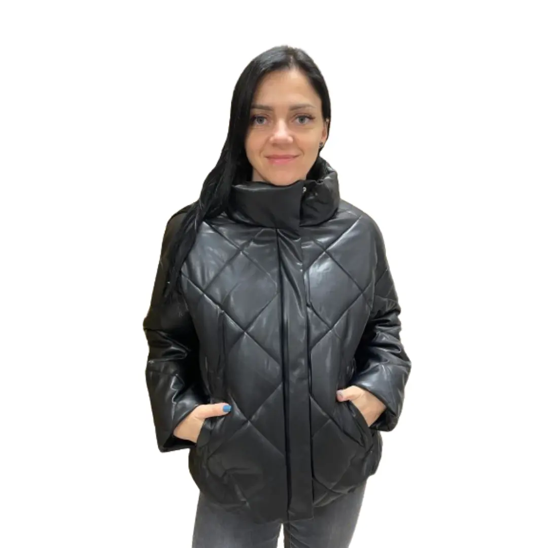 juoda striukė 2